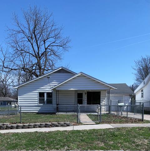 2060 N Robberson Ave, Springfield, MO 65803 photo 1