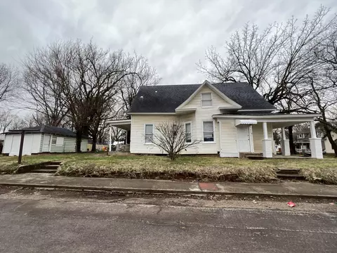 900 W Brower St, Springfield, MO 65802 photo 1