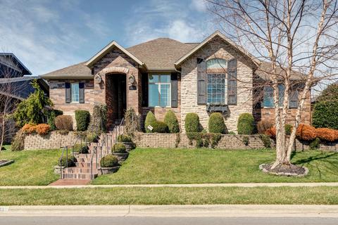 3933 E Ridgeview St, Springfield, MO 65809 photo 1