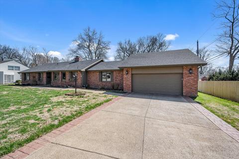 3124 E Seminole St, Springfield, MO 65804 photo 1