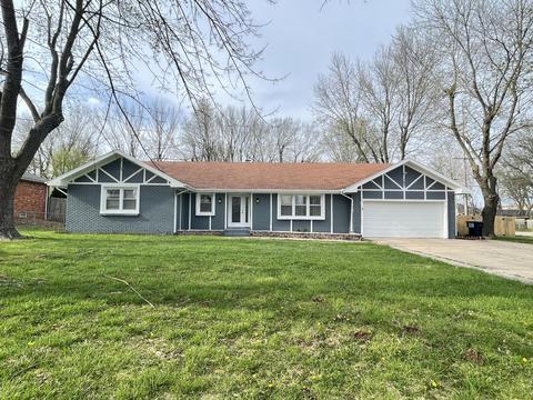 1383 E Walnut Lawn St, Springfield, MO 65804 photo 1