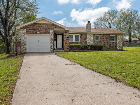 958 E Caravan St, Springfield, MO 65803 photo 1