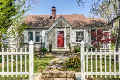 1437 E University St, Springfield, MO 65804 photo 1