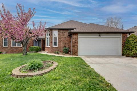 1422 E Powell St, Springfield, MO 65804 photo 1
