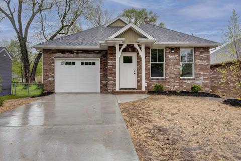 1406 E Lindberg St, Springfield, MO 65804 photo 1