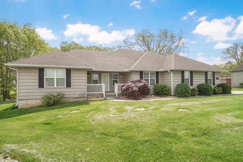 880 Lewis St, Marshfield, MO 65706 photo 1