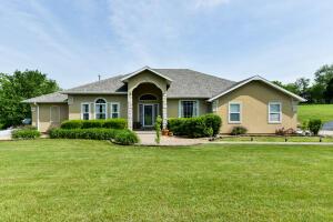 1887 W Ranch Rd, Nixa, MO 65714 photo 1