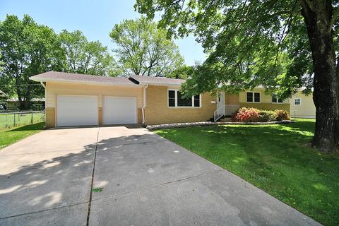 1912 S Sieger Dr, Springfield, MO 65804 photo 1