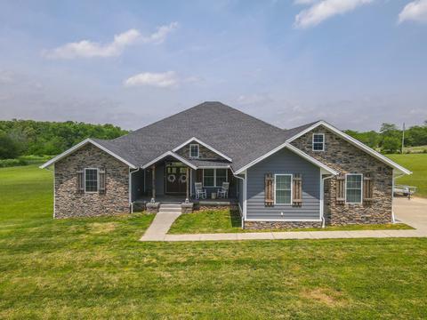 681 Headwaters Dr, Marshfield, MO 65706 photo 1