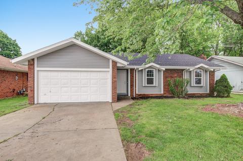 1147 E Cambridge St, Springfield, MO 65807 photo 1