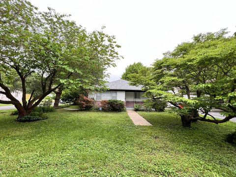 1476 E Lindberg St, Springfield, MO 65804 photo 1