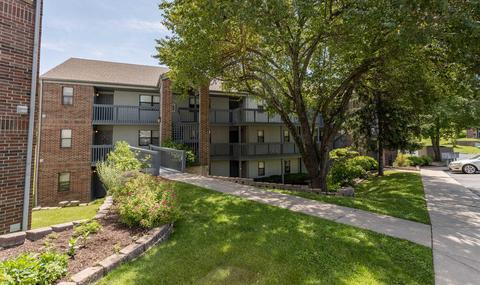 128 Bunker Ridge Dr #4, Branson, MO 65616 photo 1