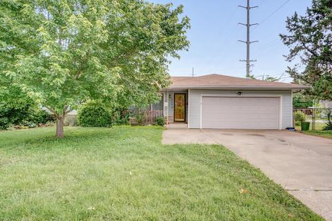 1355 E Rosebrier St, Springfield, MO 65804 photo 1