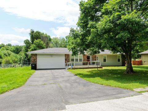 3306 W Meadowlark St, Springfield, MO 65810 photo 1