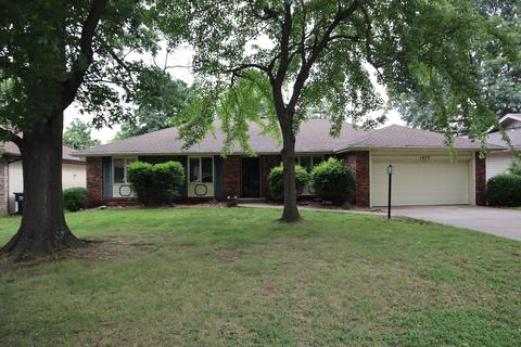 1629 W Katella St, Springfield, MO 65807 photo 1