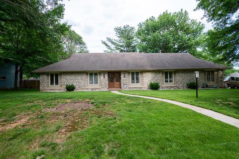 3352 S Southlyn Pl, Springfield, MO 65804 photo 1