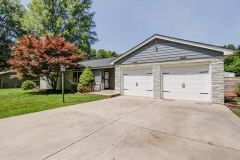 2129 S Manley Dr, Springfield, MO 65807 photo 1