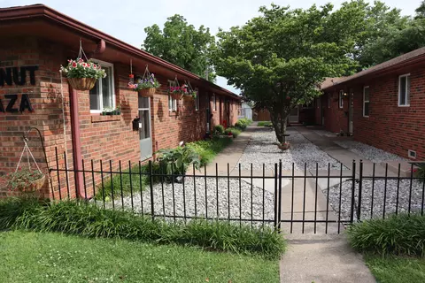 915 W Walnut St, Springfield, MO 65806 photo 1