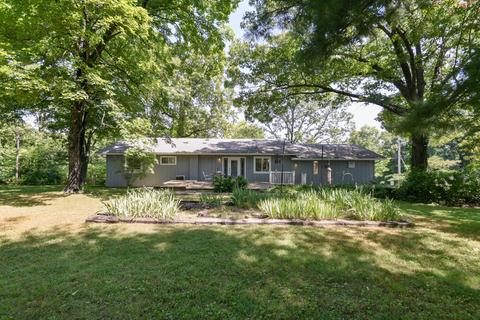 906 Oak Grove Ln, Branson, MO 65616 photo 1