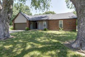 2254 S Hilton Ave, Springfield, MO 65807 photo 1
