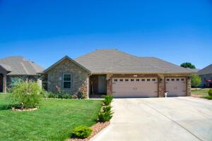 825 E Barracuda Dr, Nixa, MO 65714 photo 1