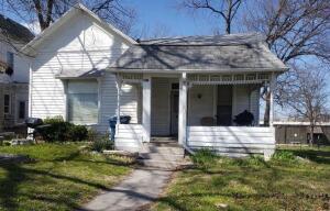 407 E 4th St, Carthage, MO 64836 photo 1
