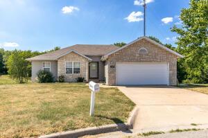 1407 Raspberry Ct, Nixa, MO 65714 photo 1