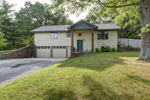 1640 N Pine St, Marshfield, MO 65706 photo 1