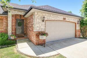 918 E Welch St, Nixa, MO 65714 photo 1