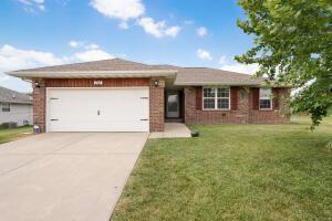 711 W Lake Ave, Clever, MO 65631 photo 1