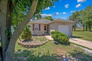 1953 N Hillcrest Ave, Springfield, MO 65802 photo 1