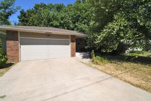 2345 S Virginia Ave, Springfield, MO 65807 photo 1