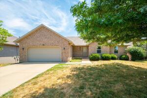 5374 Applewood St, Springfield, MO 65802 photo 1
