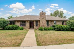 3204 W Edgewood St, Springfield, MO 65807 photo 1