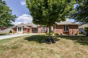 1154 N Yarberry Ct, Springfield, MO 65802 photo 1
