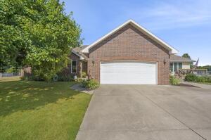 1837 Four Winds Dr, Nixa, MO 65714 photo 1