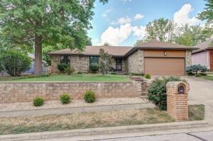 3113 E Swallow St, Springfield, MO 65804 photo 1