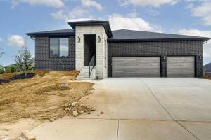 3709 E Hutcheson Ave, Springfield, MO 65802 photo 1