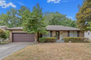 2521 S Weller Ave, Springfield, MO 65804 photo 1