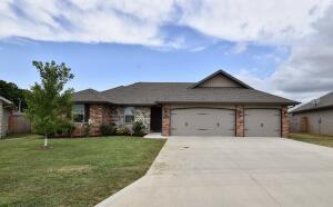 5643 W Beech St, Springfield, MO 65802 photo 1