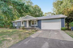1607 E Carleton St, Springfield, MO 65804 photo 1