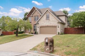 3765 N Valley Pl, Springfield, MO 65803 photo 1