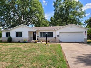 728 E Kirkwood Dr, Aurora, MO 65605 photo 1