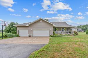 4245 Kleier Ln, Springfield, MO 65803 photo 1