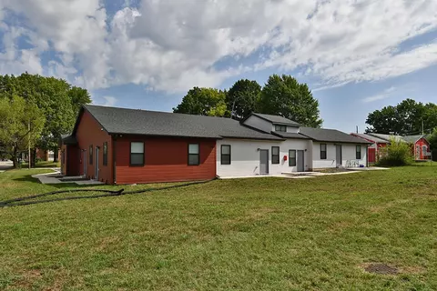 2009 E Grand St, Springfield, MO 65804 photo 1