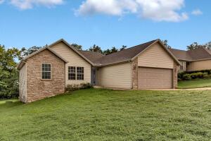 83 Shiloh St, Branson, MO 65616 photo 1