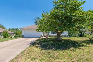 836 Lovers Ln, Aurora, MO 65605 photo 1