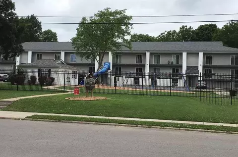 865 S Douglas Ave, Springfield, MO 65806 photo 1