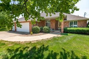 2150 E Sequiota St, Springfield, MO 65804 photo 1