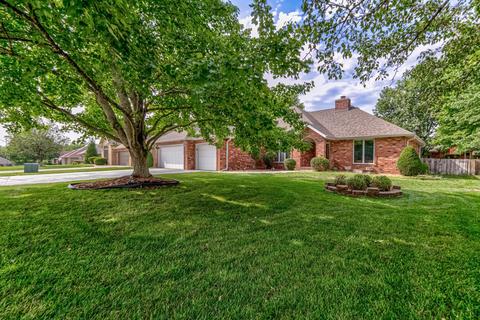 1143 W Shawnee St, Springfield, MO 65810 photo 1